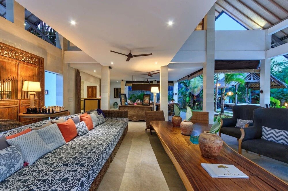Luxury 5 Bedroom Villa With Private Pool, Bali Villa 2055