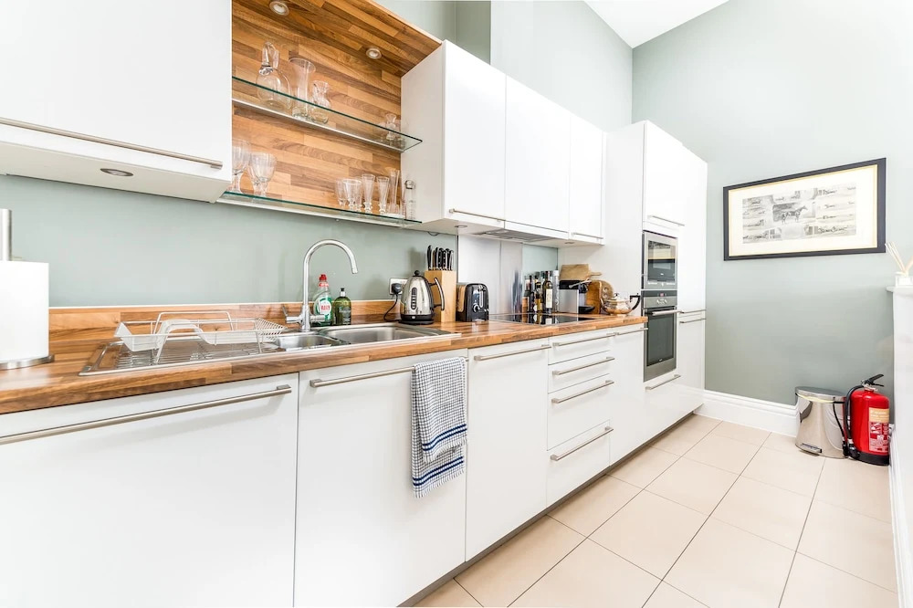 Luxury Battersea Park Home with Stunning Views
