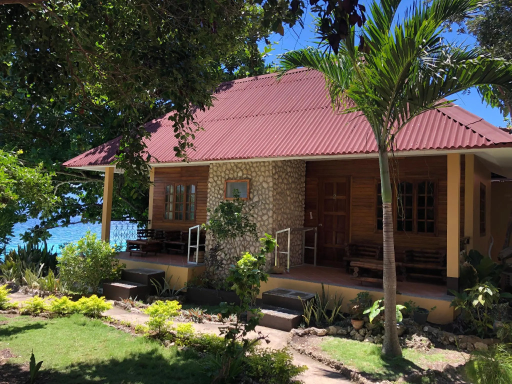 Tipolo Beach Resort