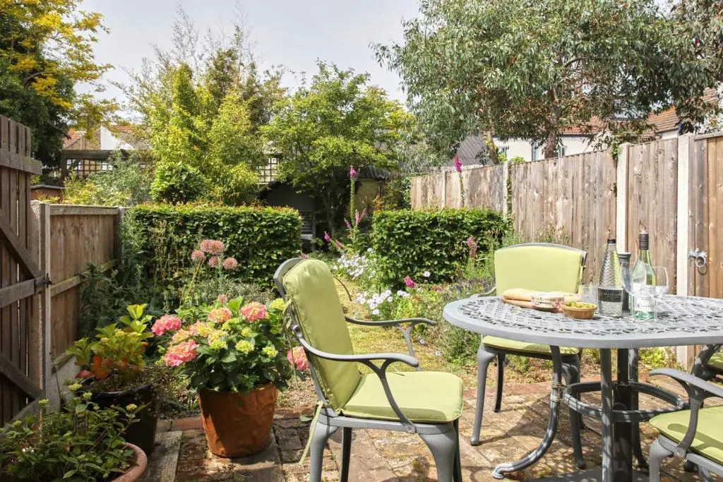 Prospect Cottage 5 mins walk to the beach