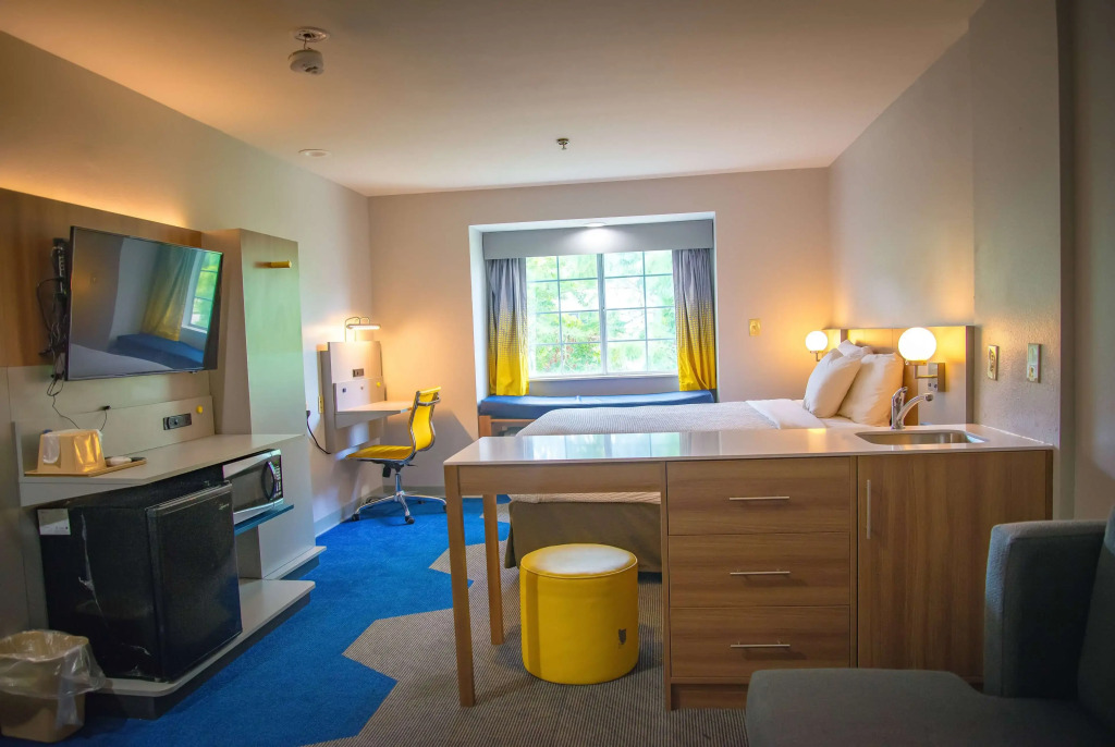Microtel Inn & Suites by Wyndham Daphne