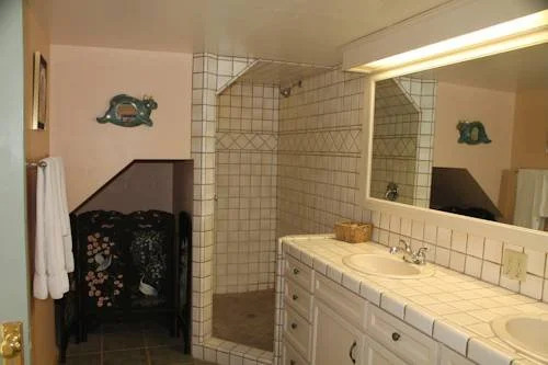 Canyon Rose Suites