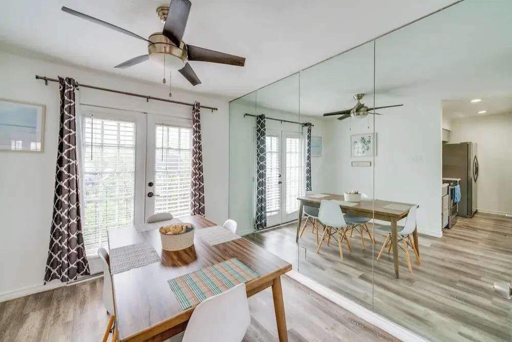 1 Mi to Northpark Center: Bright Dallas Condo