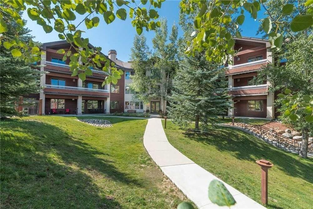 3304 Champagne Lodge, Trappeur's Crossing Apartment 2
