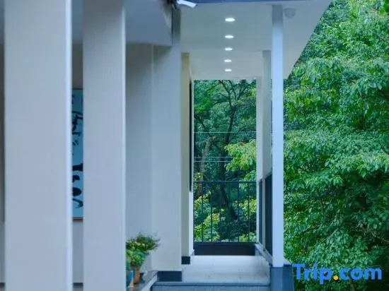 Pema Qingcheng Hotel