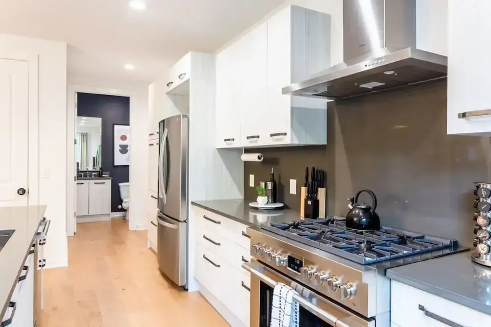 Eastside House Supreme 6 Min Drive to DT