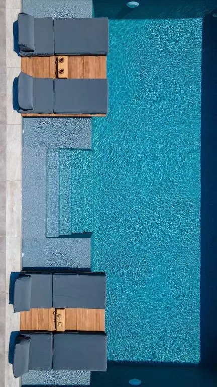 Villa Azzuro on Faragas Beach