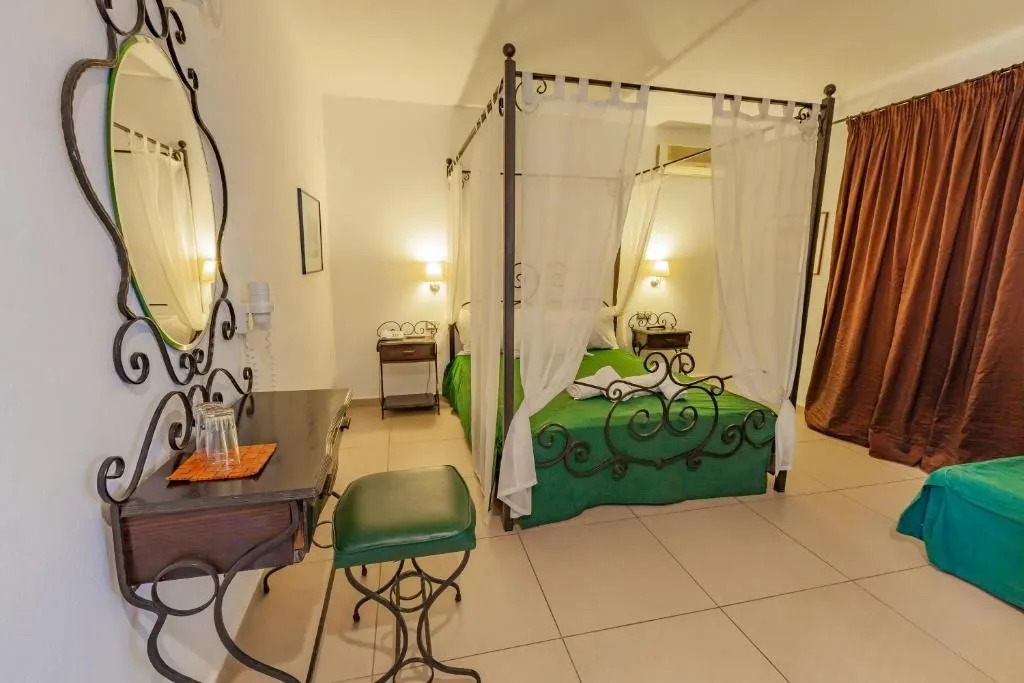 Esperides Hotel