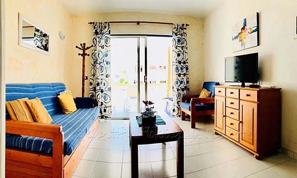 Apartment Bellissima 200m from the Ocean with pool, Wifi Sat-tv
