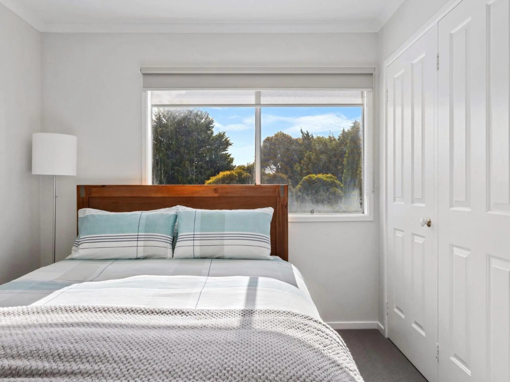 31 Seascape Ave, Cowes
