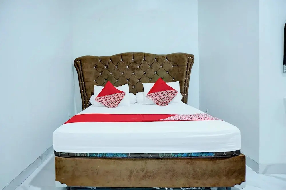 Hotel O Stasiun Cirebon Kejaksan Near Alun Alun Cirebon Formerly Family Homestay