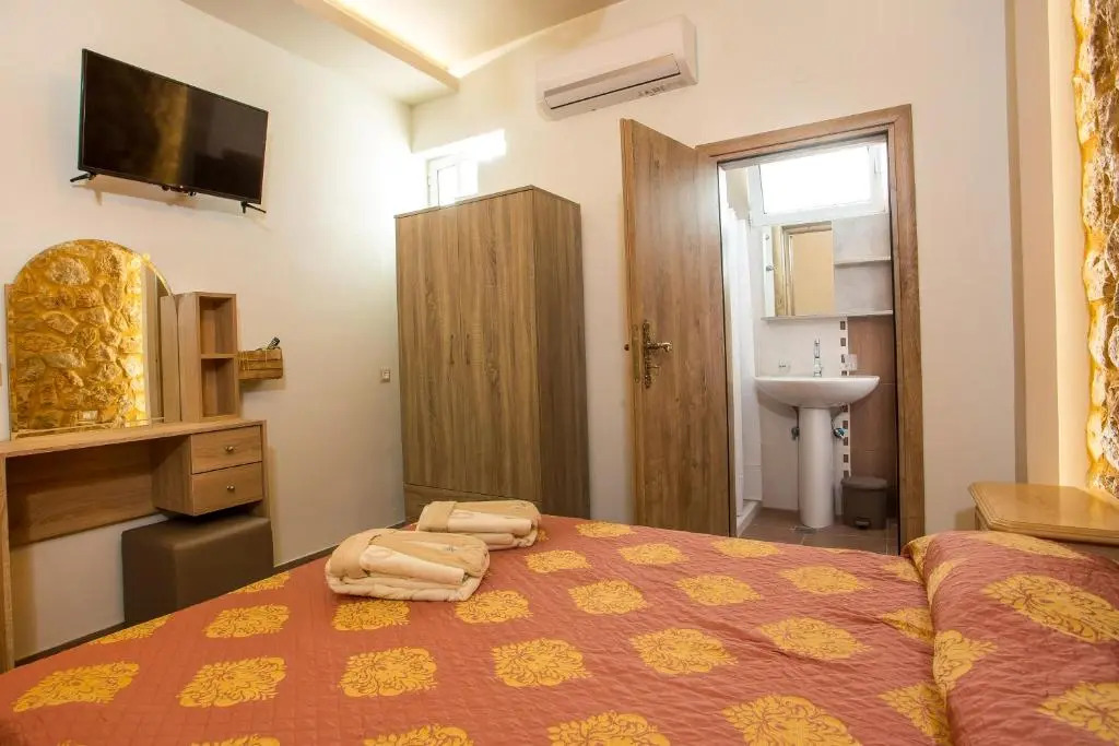 Errik Luxury House