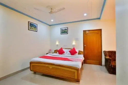 Hotel City Heart  By OYO Rooms