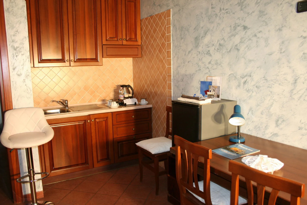 EURO HOUSE INN airport