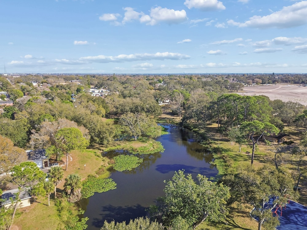 Elite Stay Partners- Largo