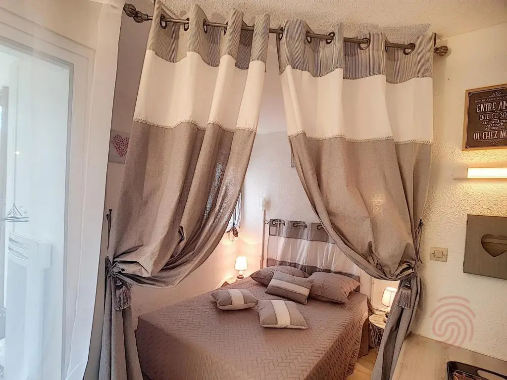Appartement Lamalou-les-Bains, 1 pièce, 2 personnes - FR-1-451-100