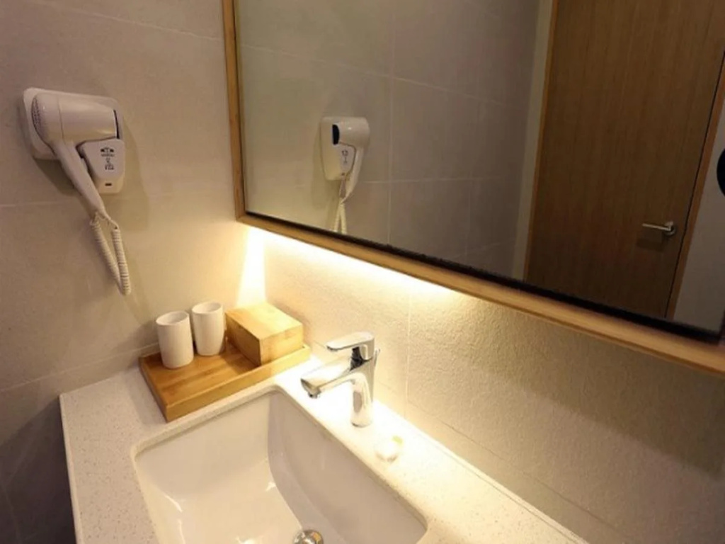 JI Hotel Nanjing Hongqiao Zhongshan North Road