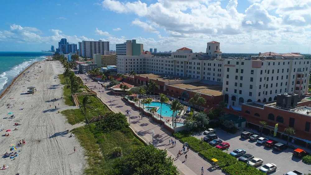 227 City View Hollywood Beach