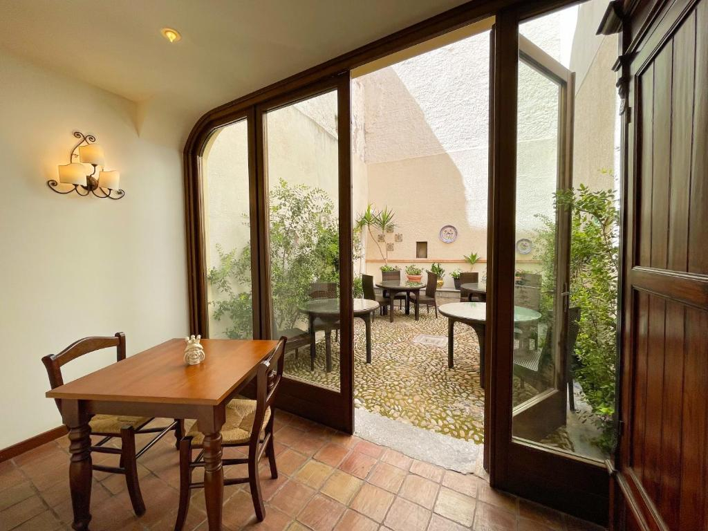 Hotel La Plumeria