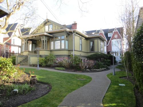Robert Porter House Inn