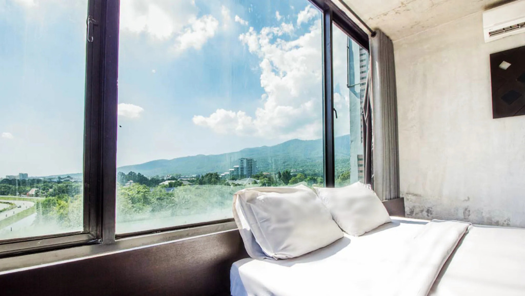 B2 Black Business & Budget Hotel