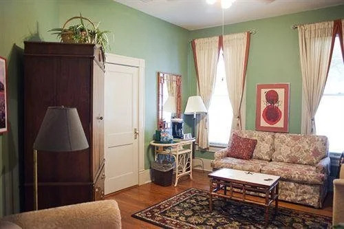 Arbor House Suites