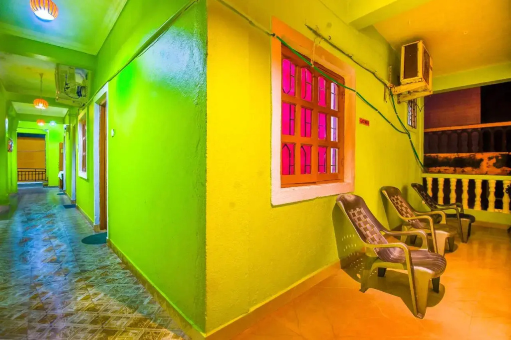Tropical Inn