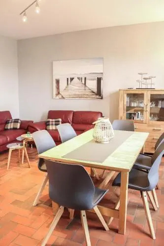 Ferienwohnungen Ostseestern - 7 Apartments, Obstgarten, Lagerfeuer, Spielplatz, Fußbodenheizung, Parken