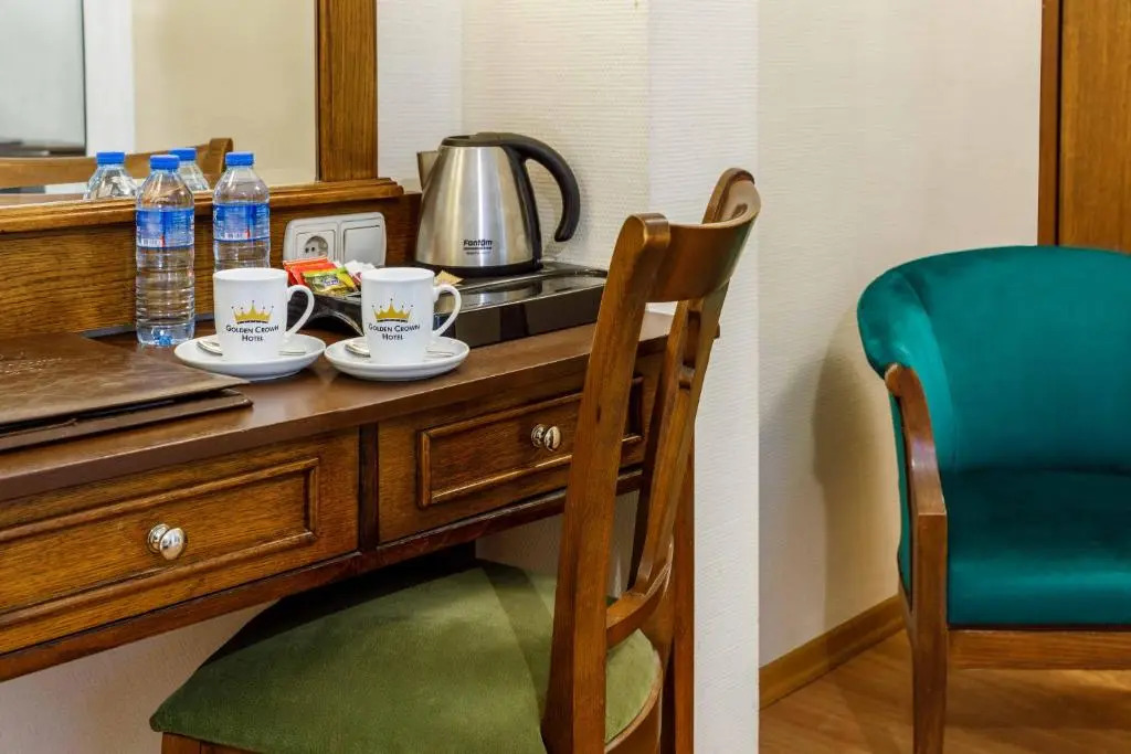 Golden Crown Hotel