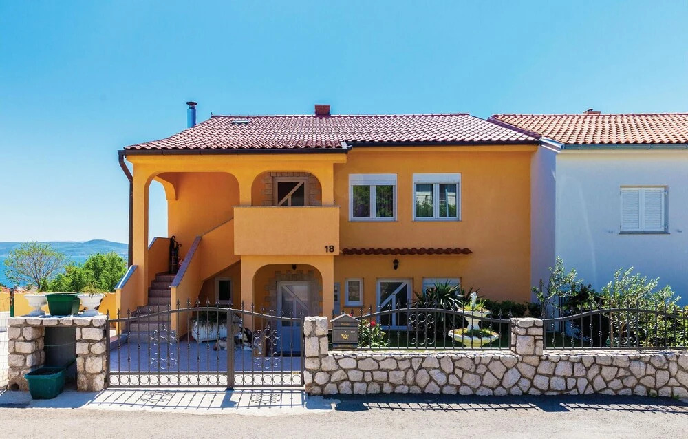 Beautiful Home in Crikvenica With Wifi and 2 Bedrooms