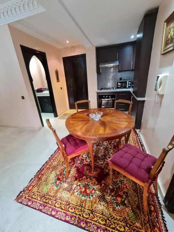 Luxury apartment 2 in the heart of Gueliz, Wifi, Pool