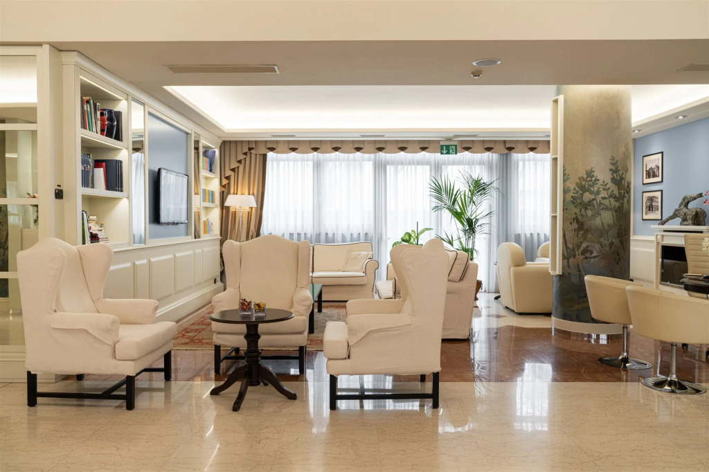 Hotel Roxy Plaza