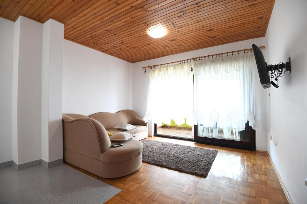 Two Bedroom sea View Apartment Primavera With Balcony