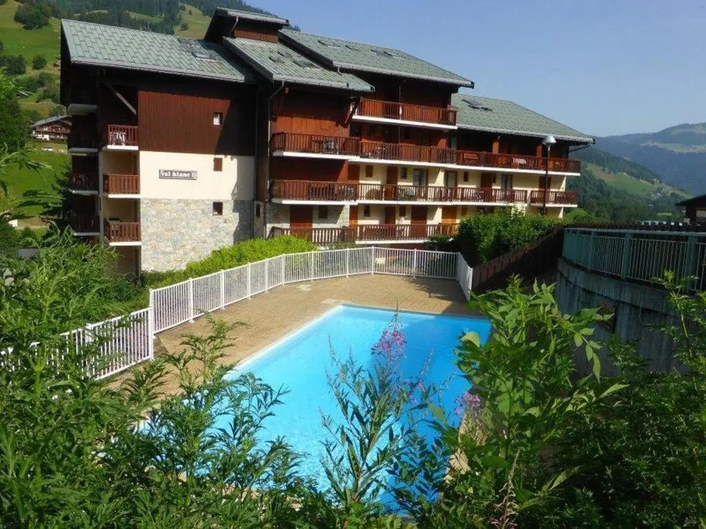 Duplex 2 Chambres, Piscine, Proche Remontées mécaniques, 6 pers - FR-1-342-194