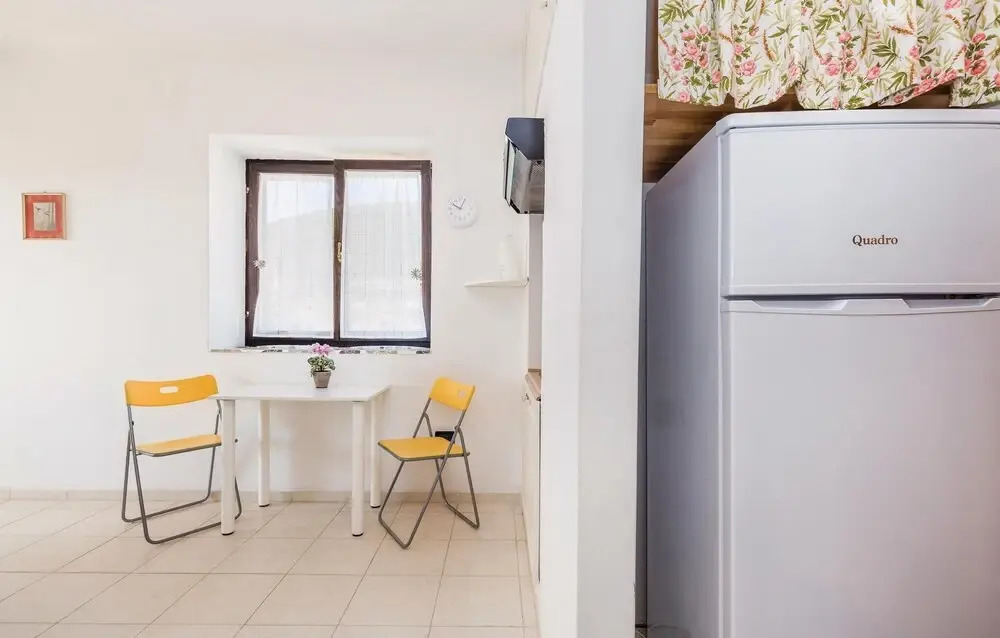 Nice Home in Brsec With Wifi and 2 Bedrooms