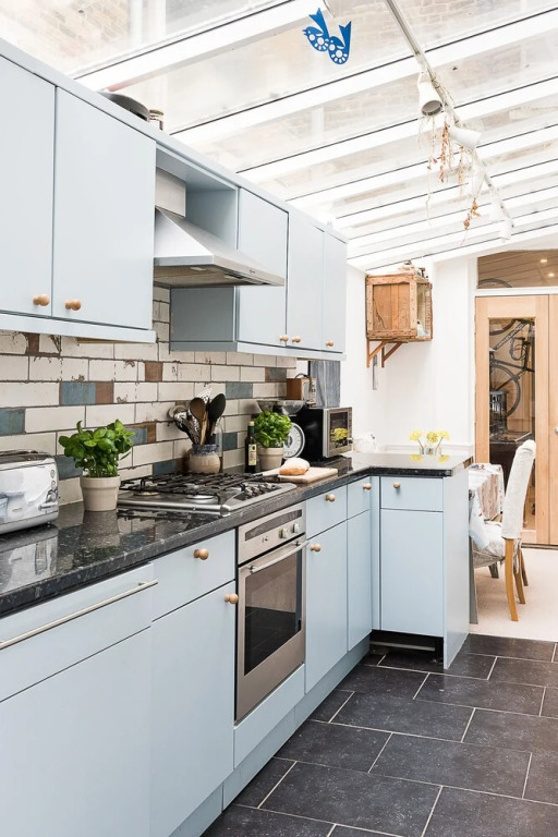 Cosy 2BR Family Home in Battersea