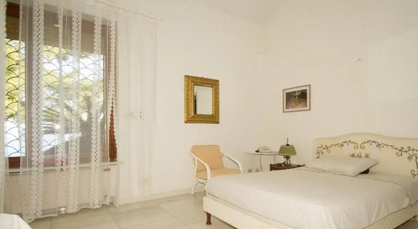 Villa White