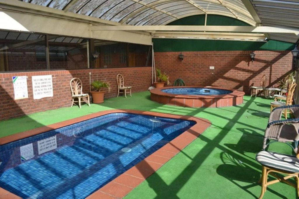 Elm Court Motel