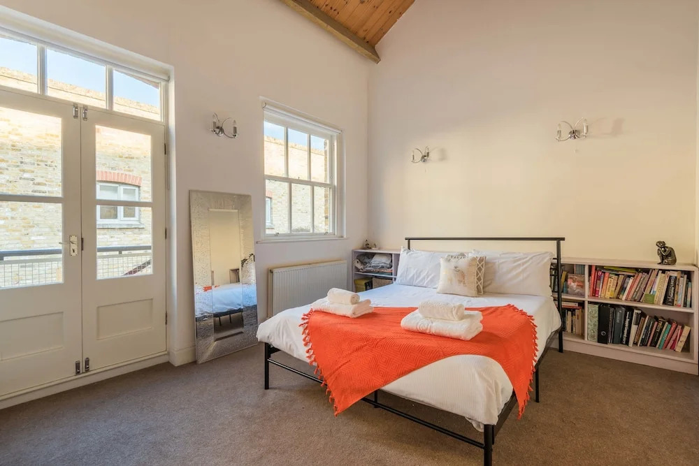 Modern mews home in Kings Cross