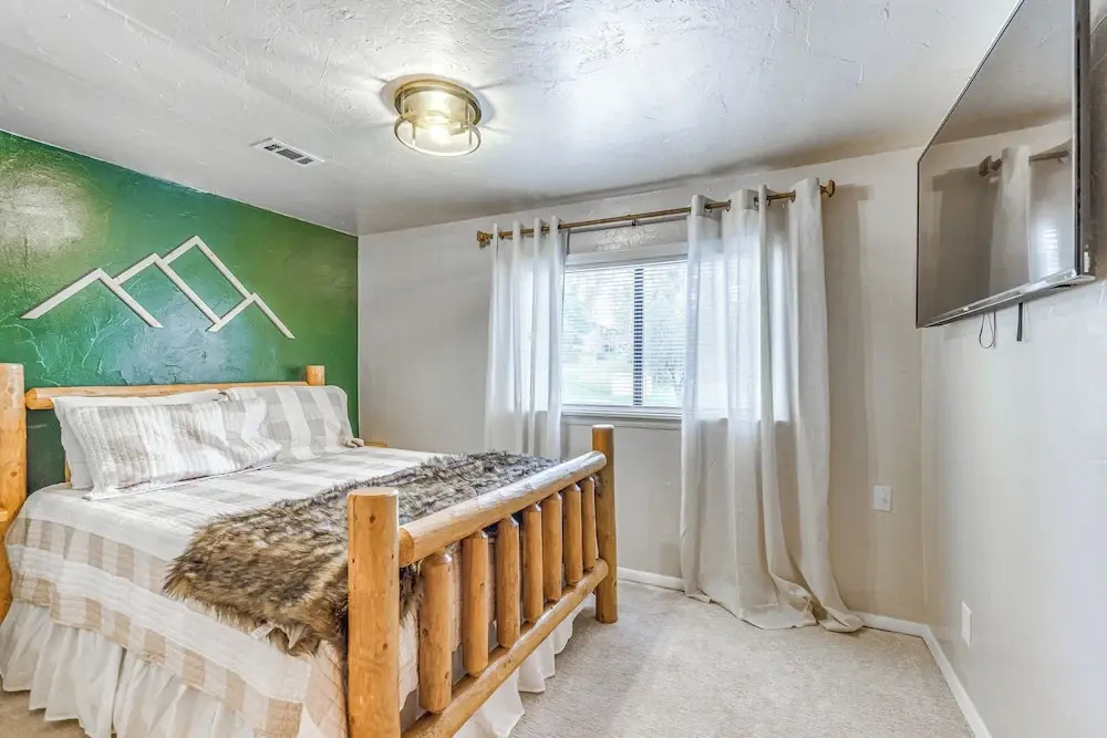 < 1 Mi to Grindstone Lake: Ruidoso Home w/ Grill!
