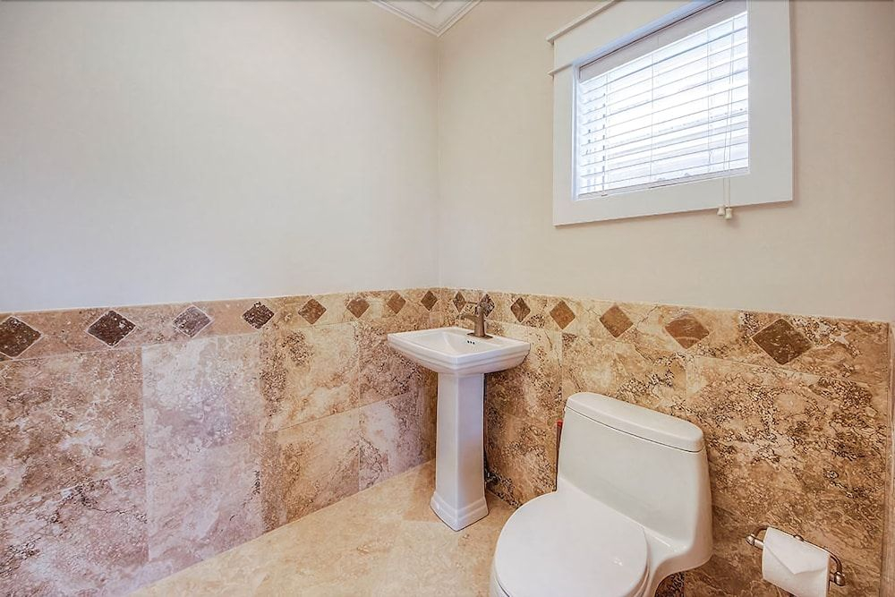 Costa Del Mar 5 Bedroom Holiday Home by Five Star Properties