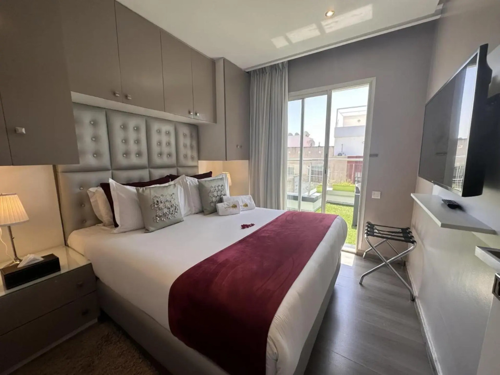 RENT-INN Suites Hotel