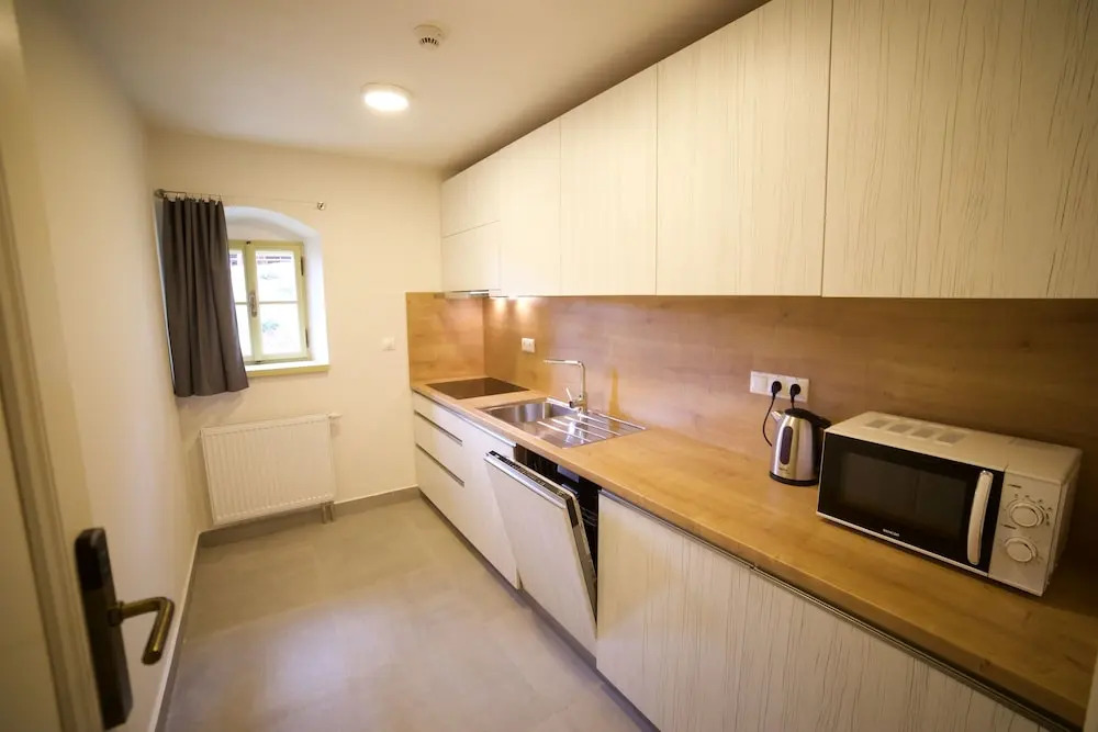Resla Residence I, II, & Wellness