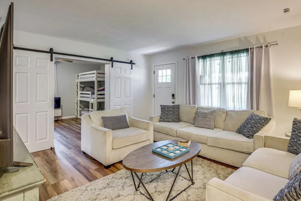 Game Room, Yard: Home 3 Mi to Daytona Beach!