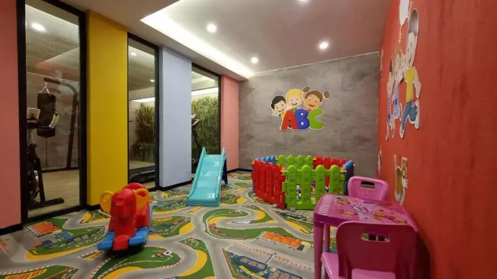 Elite Luxury Suite - City 3