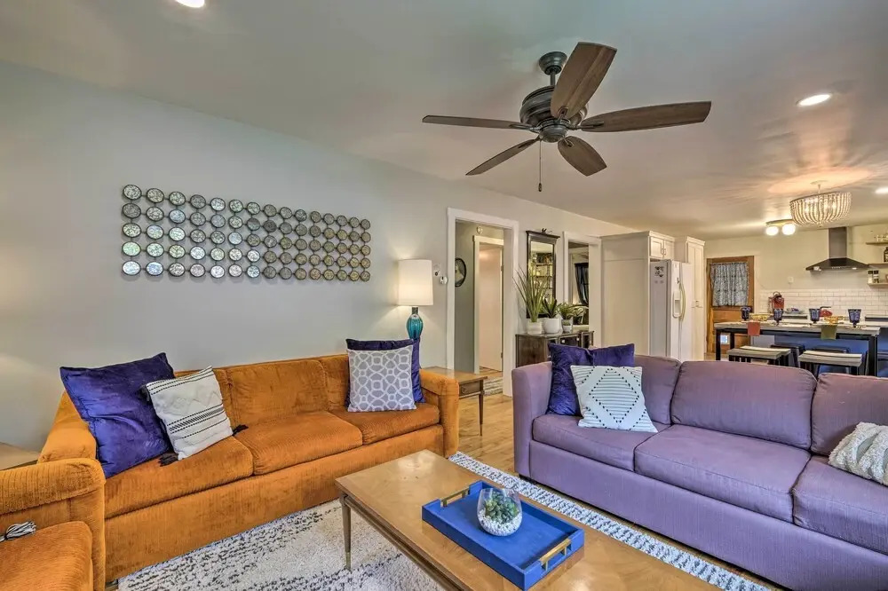 Renovated Eureka Springs Home - 1 Mi to Downtown!