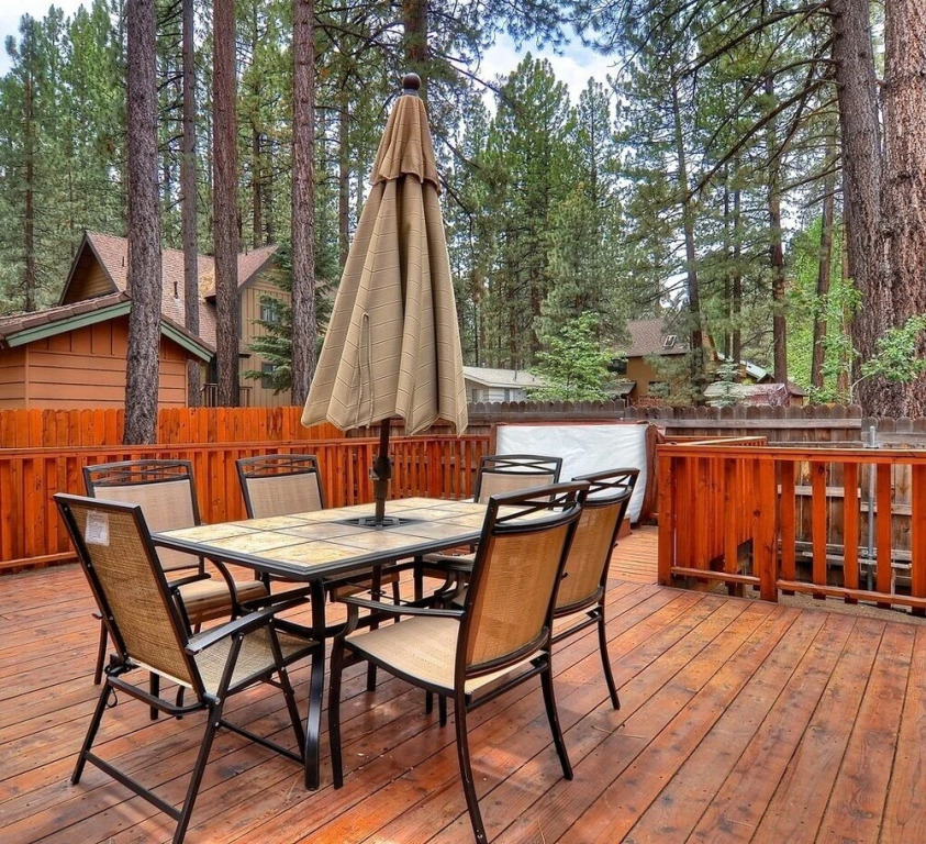 No. 21 Tamarack Lodge - 4 Br Cabin