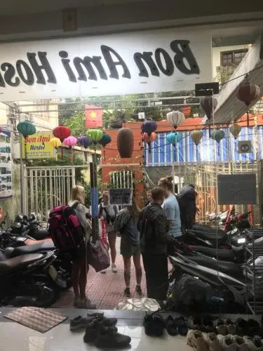Bon Ami Hostel