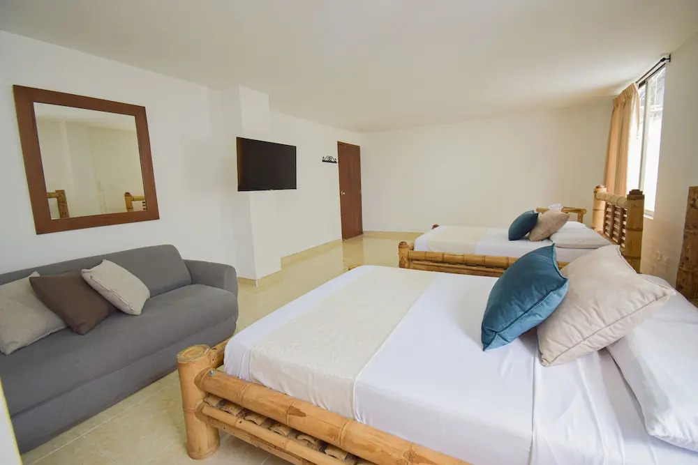 Hotel Toledo Plaza