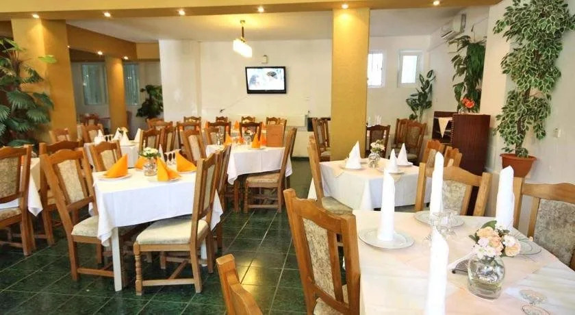 Hotel Dynes